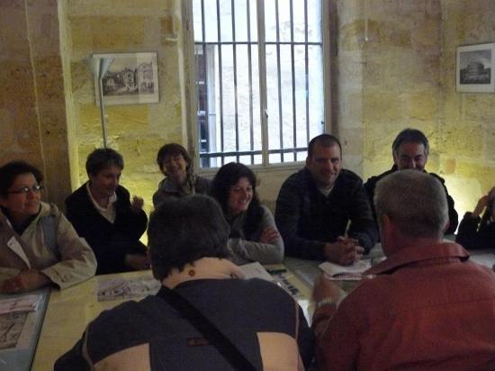 les élèves attentifs attendent les corrections