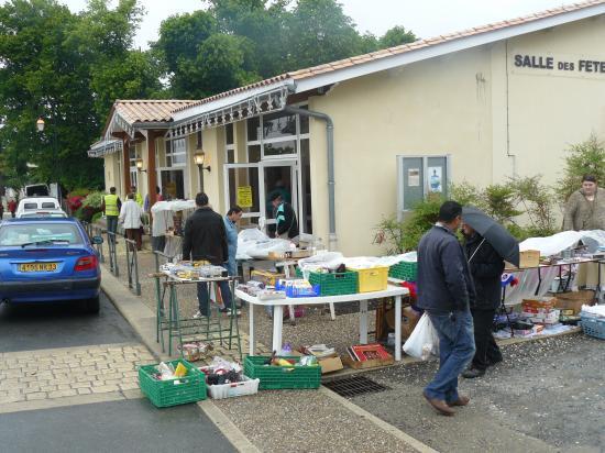 dehors on hésite à déballer