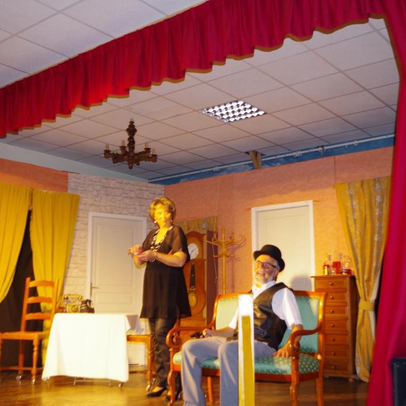 Le Noir te va si Bien (106)